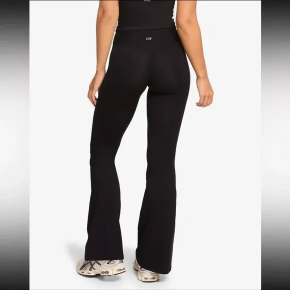 CSB Form Invisible Scrunch Flare Leggings Regular Size XS Black - Picture 2 of 4